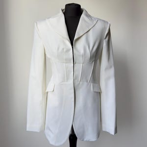 Designer White Structured Blazer: Elegant Tailored Jacket (S-M)