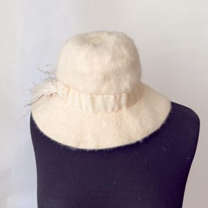 90s Fuzzy Hat - Etsy display picture 3