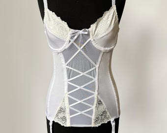 Corsetto vintage in raso bianco: lingerie con lacci, taglia M