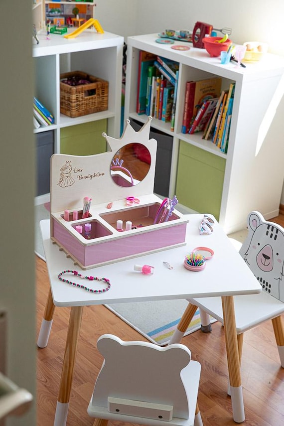 aufbewahrung von uhren QIWODE Uhrenbox, Uhrenaufbewahrung mit 6 Fächern, Uhrenkasten mit Glasdeckel und Kissen, Aufbewahrungsbox mit Metallverschluss für Damen und unisex Kinderzimmer Aufbewahrung & Ordnung Specifications:9 Speed Lacquer Black