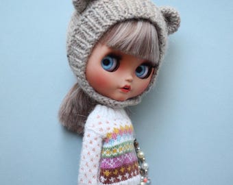 Blythe Doll Outfit: White Sweater with Colorful Geometric Pattern & Bear Ears Hat / READY TO SHIP