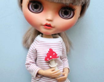 Tiny Fly Agaric Mushroom Miniature for Blythe Doll / Handcrafted Miniature Fly Agaric Mushroom Doll Accessory