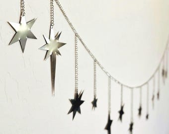 Guirnalda celestial de estrellas plateadas, colgante de pared caprichoso de plata, decoración de fantasía, guirnalda atrapasol, sol, luna, estrella, colgante, amuleto de estrella artesanal