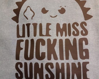 T-shirt divertente piccola Miss effing sole