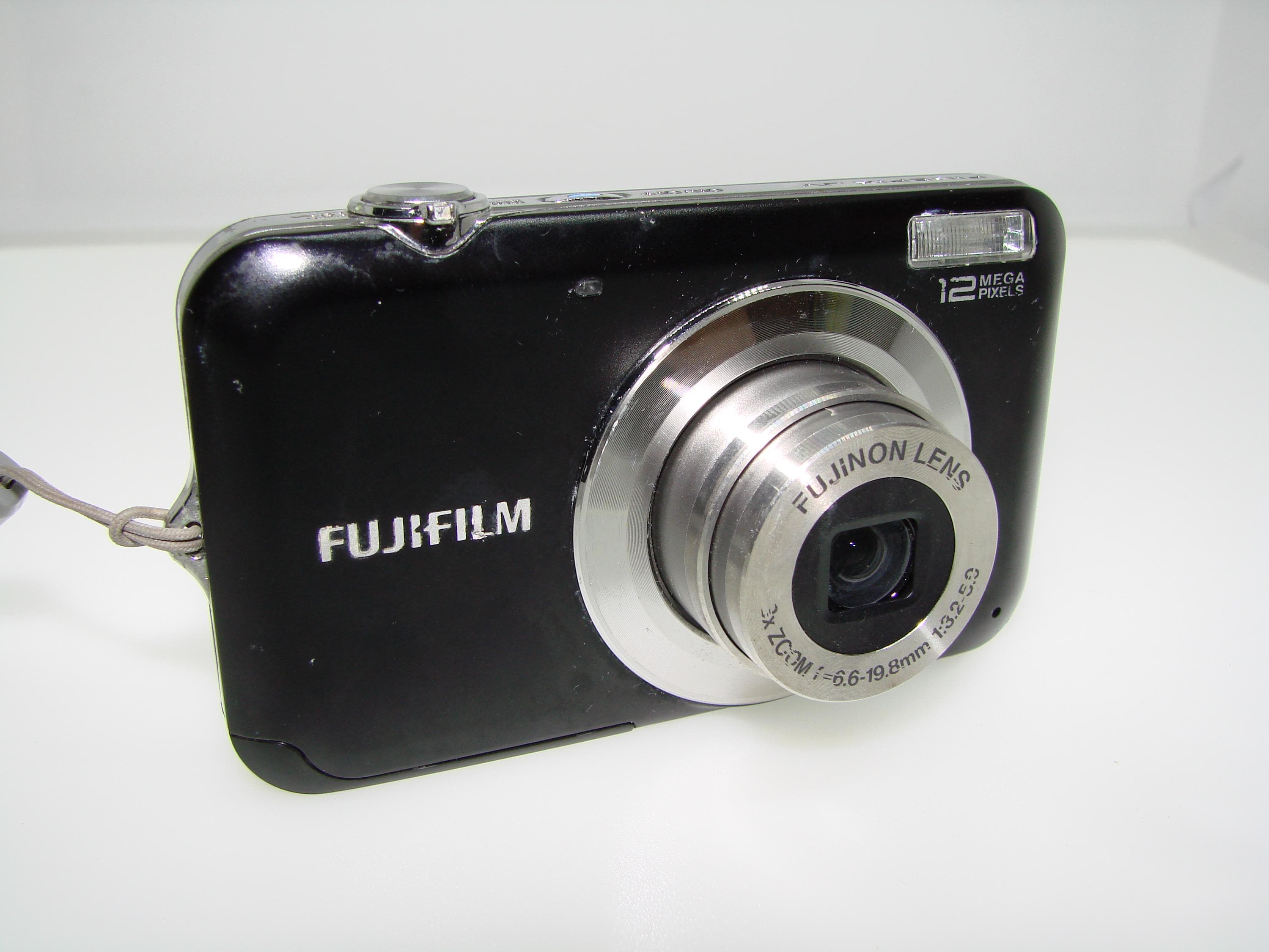 富士フイルム FinePix JV100: 12.2MP ブラック コンパクトデジタル