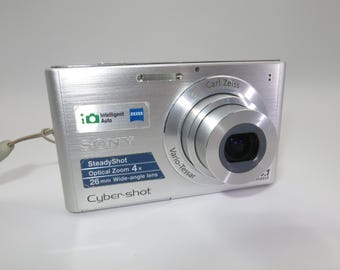 SONY Cyber-Shot DSC-W330 Digital Camera 14.1MP silver color Excellent Condition + charger, battery, memory card, usb cable Tested and Works