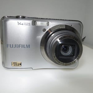 Fujifilm Finepix AX250 Compact Digital Camera 14.0MP 5x Optical