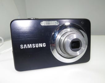 Samsung ST30 Ultra mini Compact Digital Camera 10.1MP 3x optical zoom + battery,  USB cable, sd card, Excellent Tested and Works perfect
