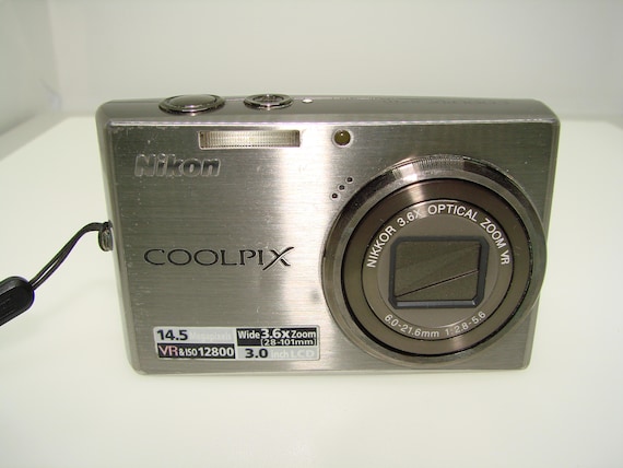 VIDEO👀 [Quasi Come Nuovo] Fotocamera Digitale Nikon Coolpix S570 Dal GIAPPONE - Foto 10