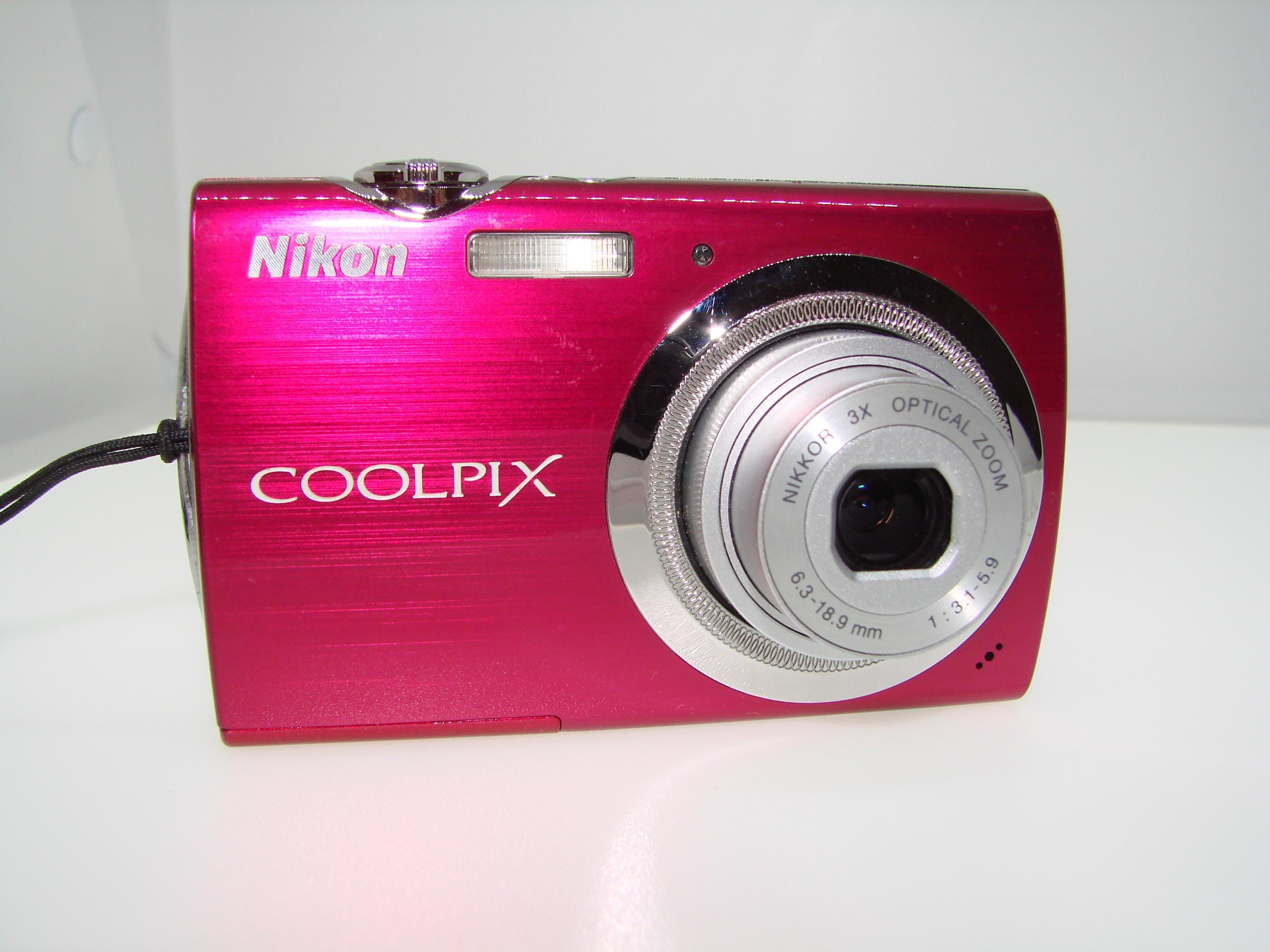 Nikon COOLPIX S230 ピンク Nikon COOLPIX S230 Pink Digital Camera 10.0MP 3x Optical
