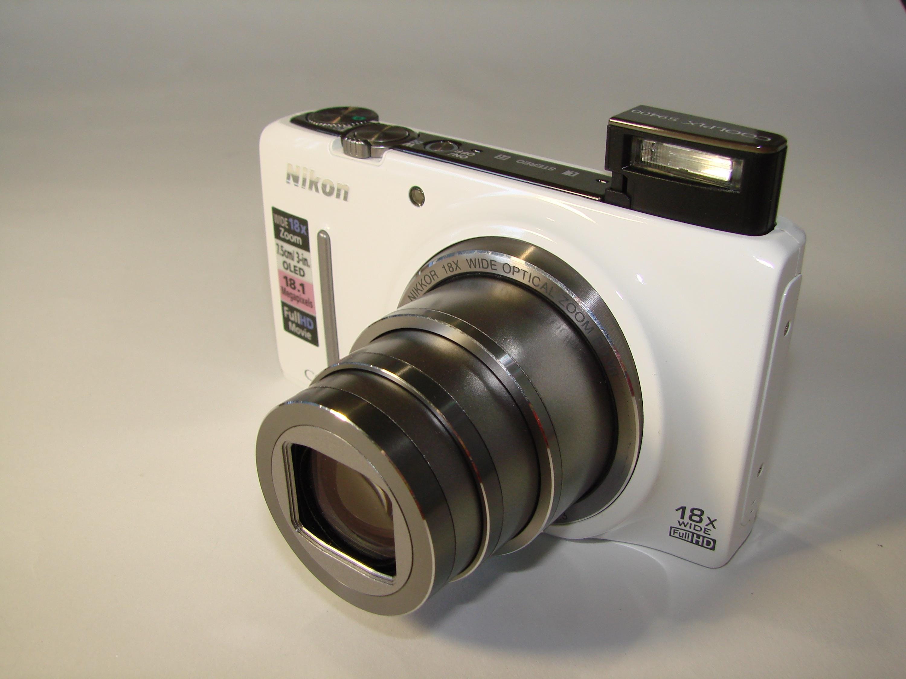 Nikon COOLPIX S9400 18MP Digital Camera W. 18x Zoom Lens