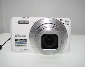 Nikon Coolpix S700 12MP 3 X Optical Zoom Digital Camera