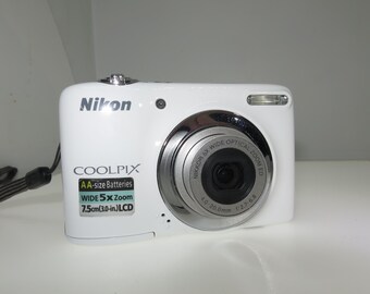 Nikon Coolpix S4000 màn hình cảm ứng