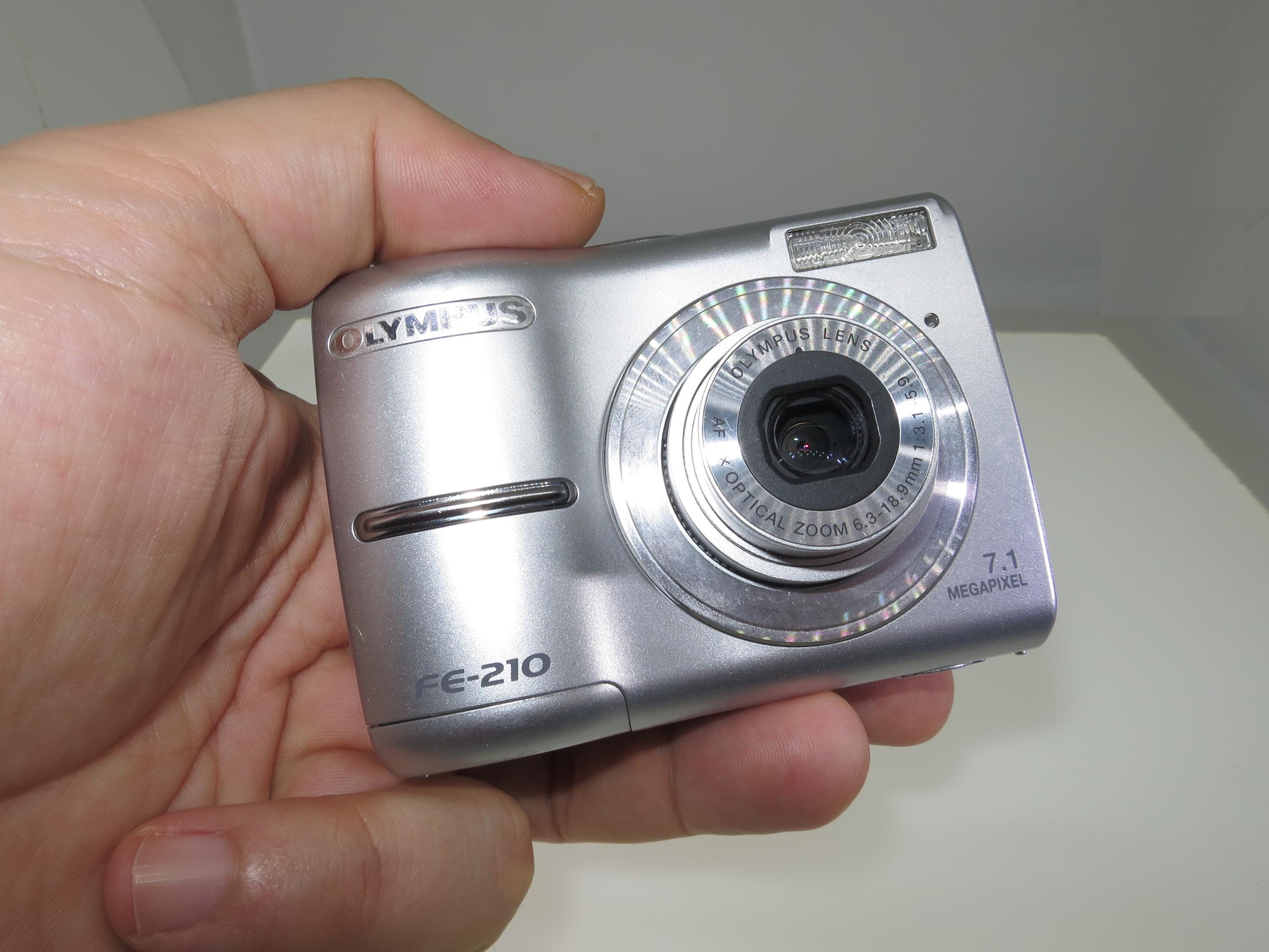 Olympus FE-210 7.1MP Compact Retro Vintage Digital Camera, Tested