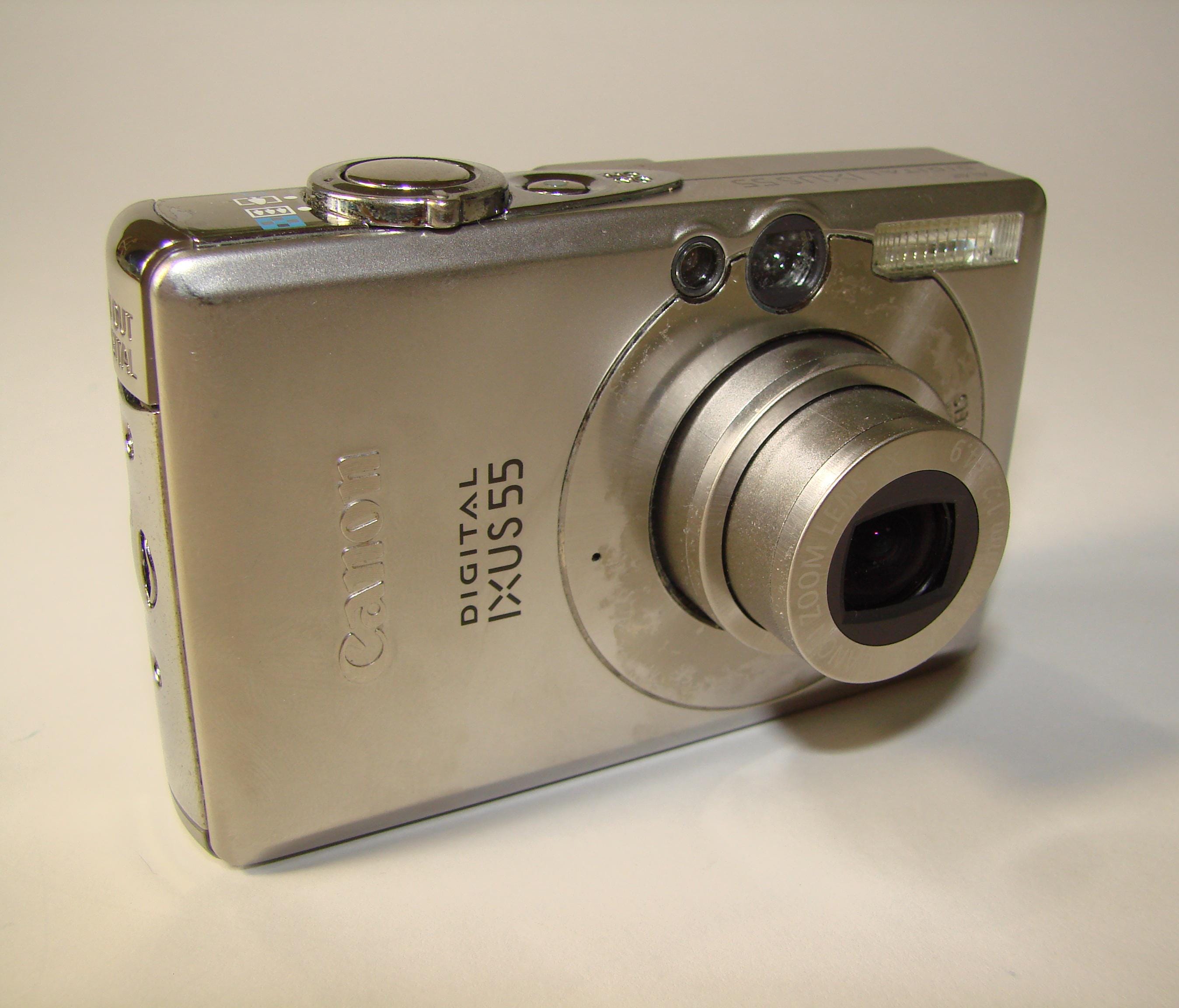 Canon Digital IXUS 55 Compact Camera Nown Also as Powershot SD450