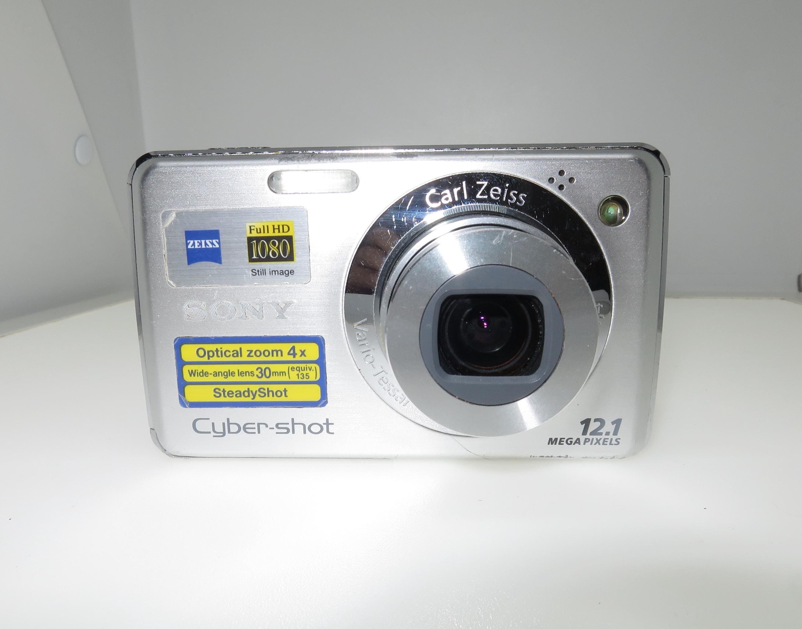 SONY Cyber-shot 12.1メガピクセル シルバー Amazon.com : Sony DSCP72 Cyber-shot 3.2MP Digital Camera w