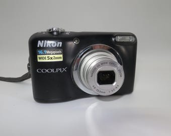 Nikon Coolpix A10 Compact Digital Camera 16.1MP, 5x Zoom in black color excellent condition, with sd card, Tested and Works