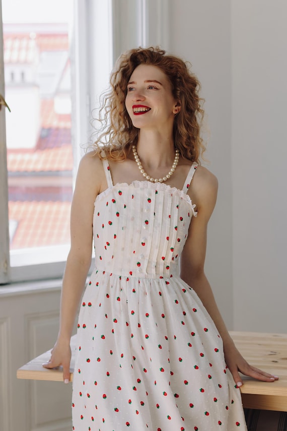 black and white embroidered dress Ena Ruffled Midi Ecru / M Features Fit dp Shoe Size (EU):5 ELSTER - Printed Chiffon