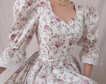 Kleid geblümter Puffärmel Pastell Rosen Druck Viktorianisches Kleid Cottage core prairie Edwardian Kleid Cottage core prairie Prinzessinnenkleid Ballkleid