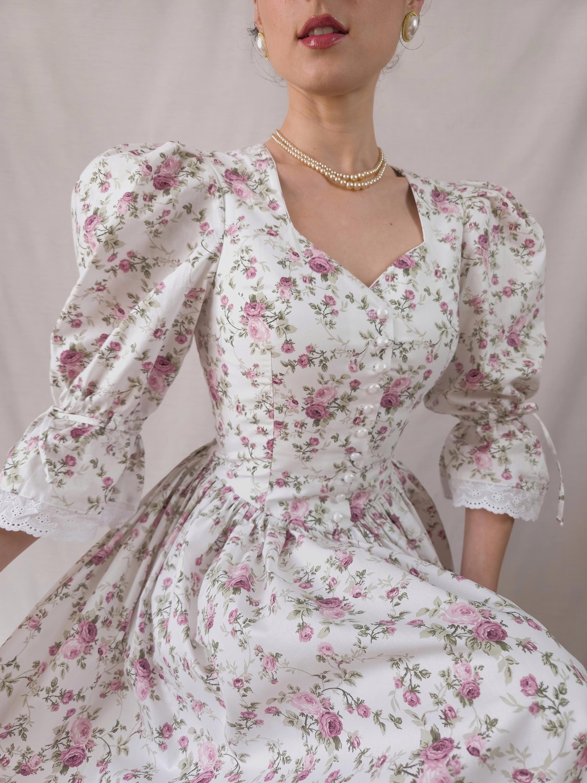 Floral Dress Puffy Sleeves Pastel Roses Print Victorian  display picture 2