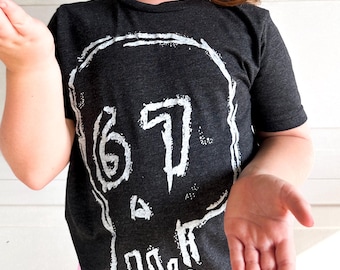 6-7 Skull Head  //  Kid's Crew Neck