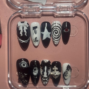 Horror Game Protagonist Jirai Kei Coquette Morute Press on Nail Set—Perfect for a goth, grunge or Halloween look