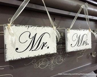 Mr and Mrs Chair Signs, Wedding Chair Hangers, Bride and Groom Signs, Wedding Signs, 9 x 5