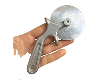 Vintage Heavy Duty Metal Aluminum Pizza Rotary Wheel Cutter- Small