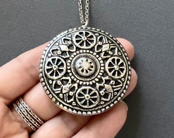 XL Steampunk Gears Locket Statement Necklace Antique Silver BOLD Jewelry Friendship Gifts Unisex Locket Steampunk Wheel Graduation Gift