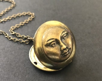 Full Moon Vintage Locket Man in the Moon Gothic Halloween ANTIQUE BRASS Dark Patina Men's Locket Unisex Photo Locket Best Friend Gifts