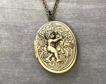 Cherub Angel Locket, Cupid Jewelry, Guardian Angel, Heavenly, Protection, Vintage Style, Valentine's Day Gift, Photo Locket, Floral Necklace