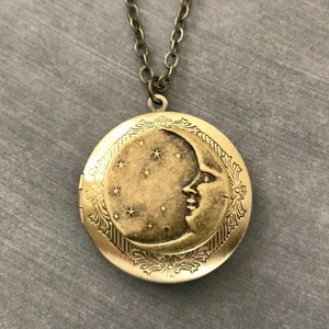 Celestial Locket Quarter Moon Stars Man in the Moon Unisex Jewelry Men's Locket Antique Brass Floral Necklace Bridesmaid Gifts Photo Locket