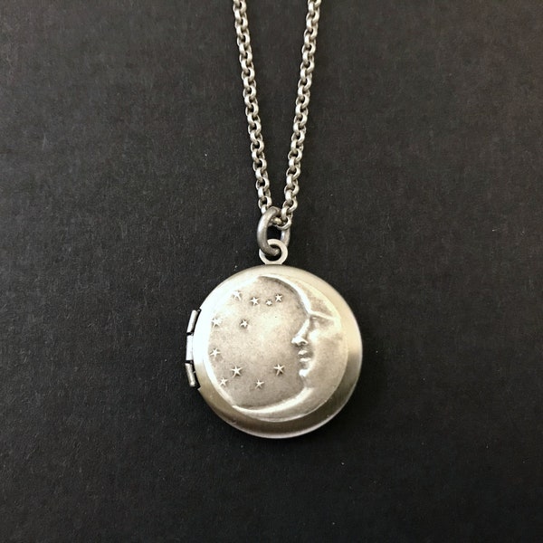 Small Moon Star Locket Celestial Locket ANTIQUE SILVER Lunar Moon Necklace Bridesmaid Gift Unisex Men's Locket Best Friend Gift Photo Locket