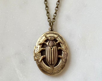 Oval Beetle Locket Insect Necklace Gothic Creepy Brass Bug Men's Locket Entomologist Gift Scarab Jewelry Unisex Photo Locket Boyfriend Gift