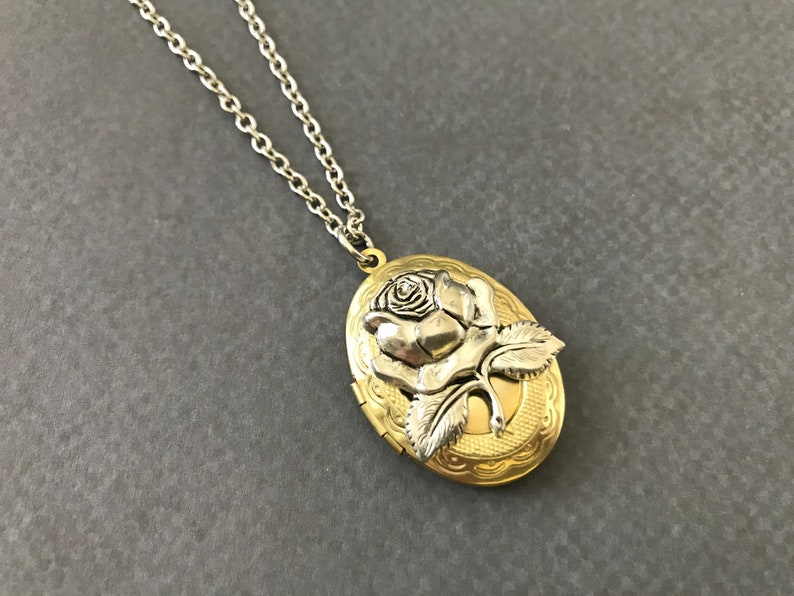Silver Rose Locket Valentine/'s Day Gift Oval Pendant Matte Gold Flower Photo Locket Floral Easter Jewelry Mother/'s Day Wife Anniversary Gift