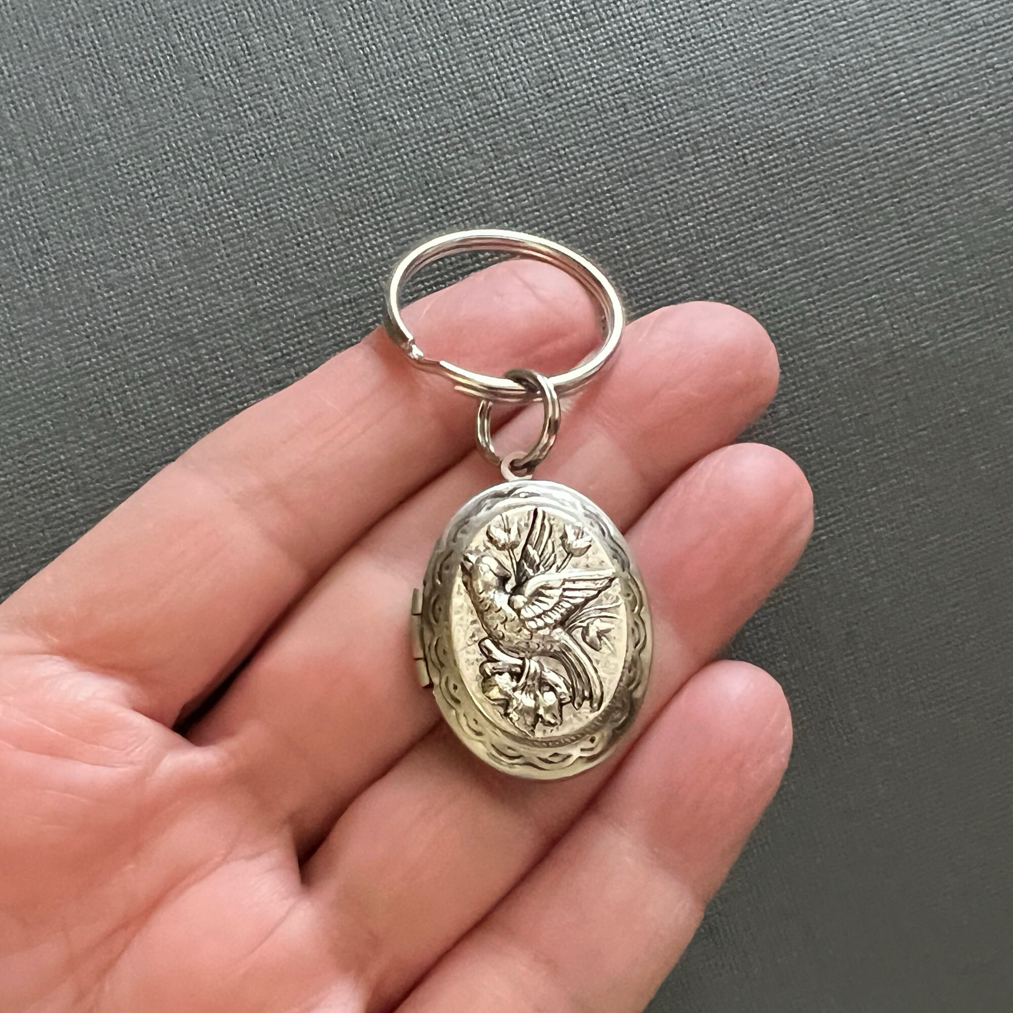 Locket Key Ring Floral Bird Locket Key Ring Nature Inspired Unisex Oval Locket Key ...