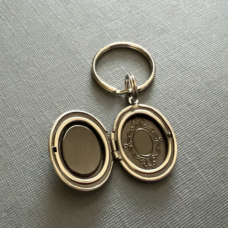 Locket Key Ring Floral Bird Locket Key Ring Nature Inspired Unisex Oval Locket Key ...