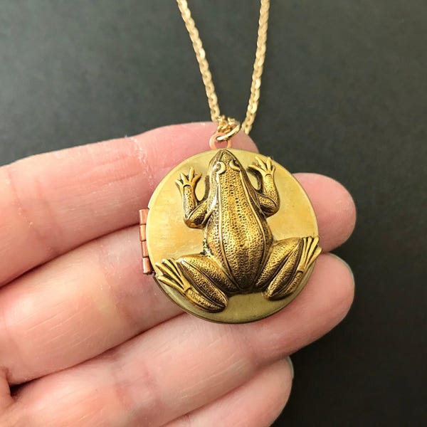 Vintage Frog Photo Locket Antique Gold Herpetologist Unisex Friend Girlfriend Gift