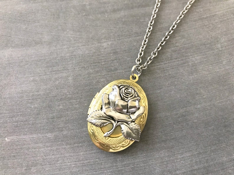 Silver Rose Locket Valentine/'s Day Gift Oval Pendant Matte Gold Flower Photo Locket Floral Easter Jewelry Mother/'s Day Wife Anniversary Gift