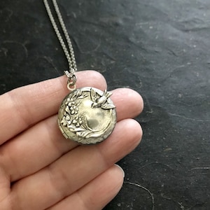 Silver Bird Locket Girlfriend Gift Unisex Jewelry Bird Watcher Gift Bridesmaid Gifts Woodland Flowers Bird Gifts for Her Family Pet Photos image 3