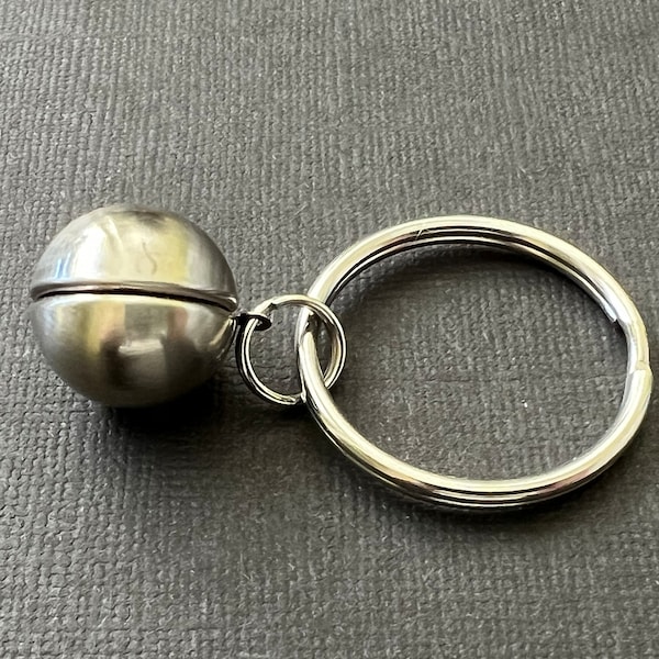 Silver Ball Locket Key Ring 2 Photo Locket Key Chain Men's Gifts Unisex Valentine's Day Gift Sphere Locket Car Keychain Metal Ring