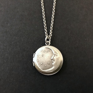 Small Moon Star Locket Celestial Locket ANTIQUE SILVER Lunar Moon Necklace Bridesmaid Gift Unisex Men&#39;s Locket Best Friend Gift Photo Locket