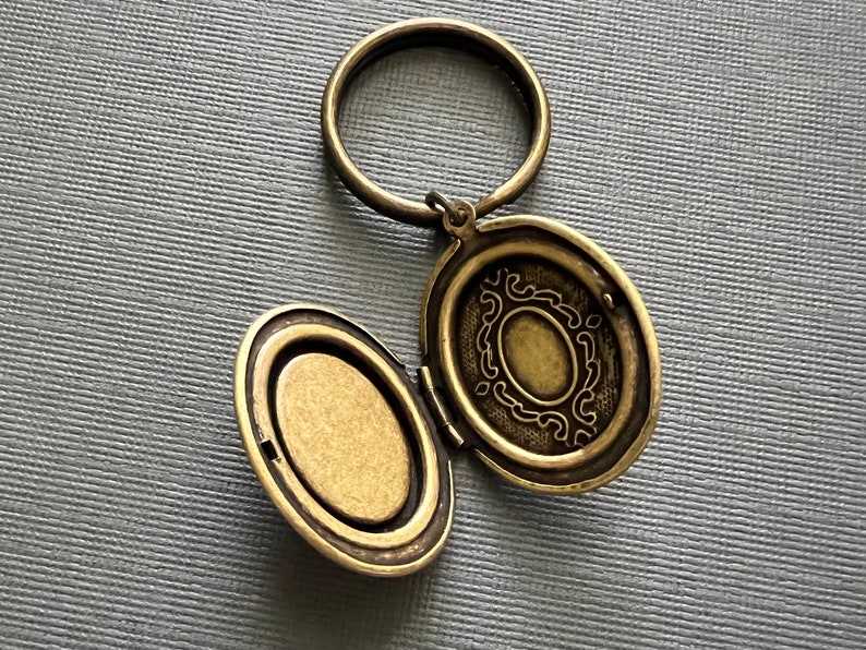 Locket Key Ring Bird Locket Key Chain Keychain Gift Floral Locket Nature Inspired Vintage Style House Key Holder Antique Brass Car Key Ring image 3