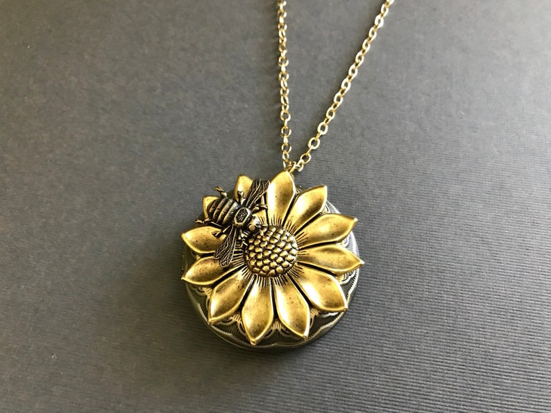 XL Sunflower Locket Bee Garden Flower Bumblebee Woodland Locket XL Sunflower Locket Bee Garden Flower Bumblebee Woodland Locket