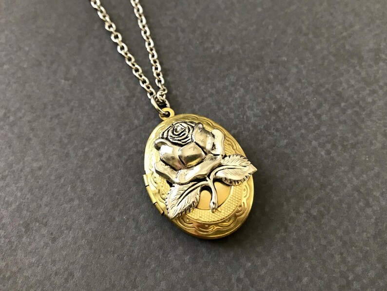 Silver Rose Locket Valentine/'s Day Gift Oval Pendant Matte Gold Flower Photo Locket Floral Easter Jewelry Mother/'s Day Wife Anniversary Gift