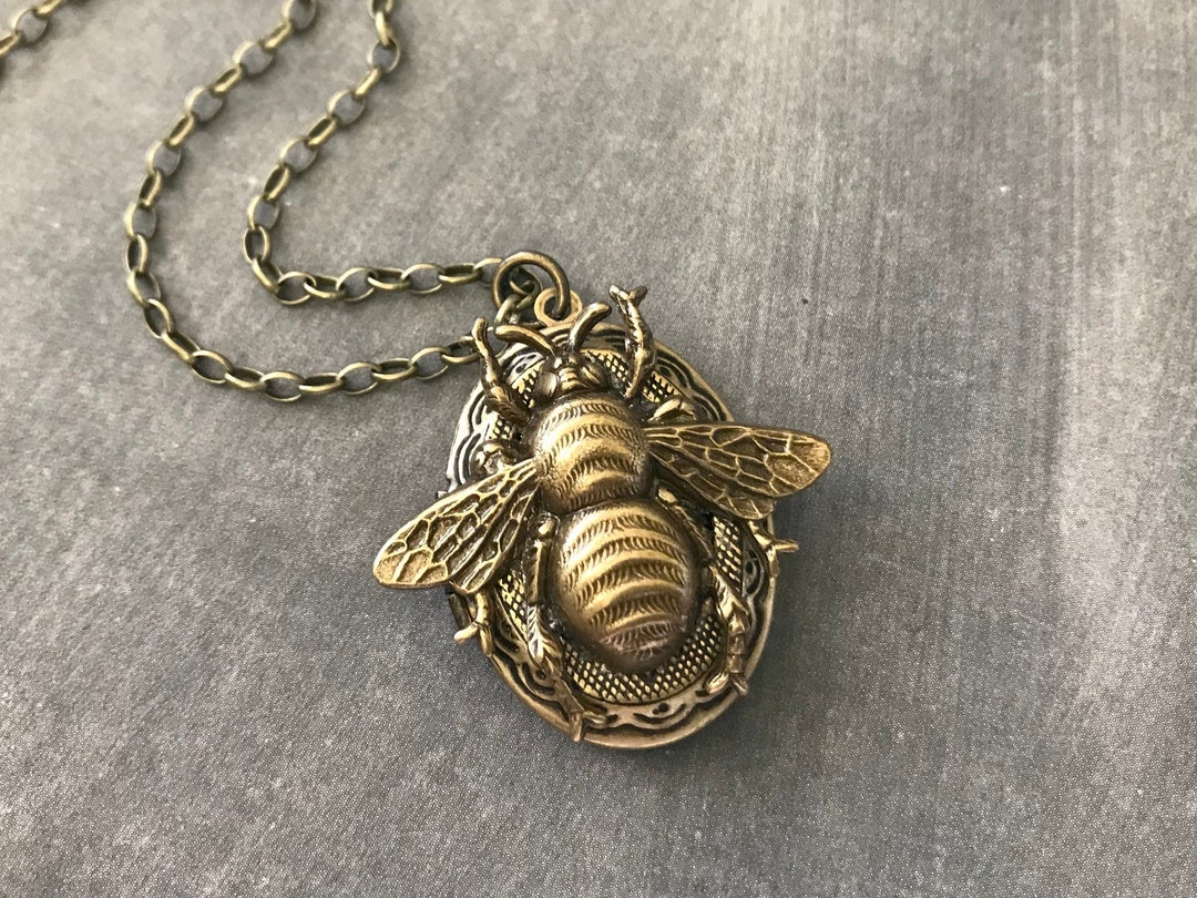 Bold Bee Locket Vintage Inspired Unisex Locket Insect Jewelry ...