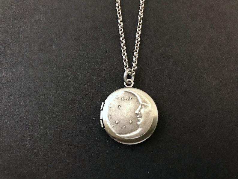 Small Moon Star Locket Celestial Locket ANTIQUE SILVER Lunar Moon Necklace Bridesmaid Gift Unisex Men's Locket Best Friend Gift Photo Locket 