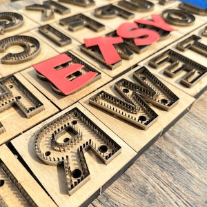 Letter Leathercrafts Punching, Lâmina de madeira+aço, Matrizes de corte de couro, Cortador de molde, Modelo de padrão, 26 letras de 2 a 10 cm de altura