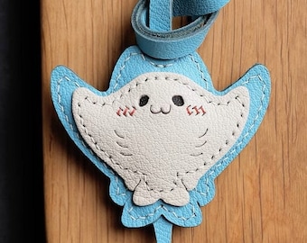 Cute Devil Fish Doll Keychain Schoolbag Pendant Customization Pure Handmade Car Keychain Bag Pendant Handmade Leather Crafts