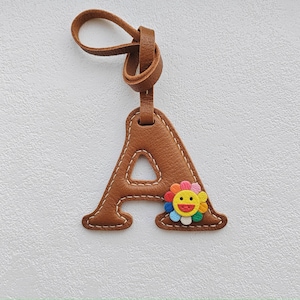 Pendentif en cuir avec inscription Heronsbill, pendentif porte-clés, personnalisation, porte-clés de voiture fait main, pendentif de sac, artisanat en cuir fait main